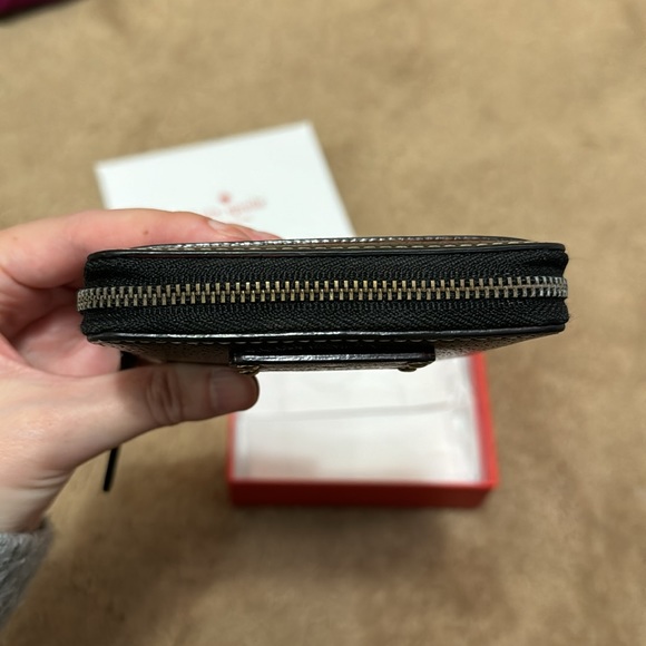 Kate Spade Wellesley Black Small Wallet - Picture 4 of 16